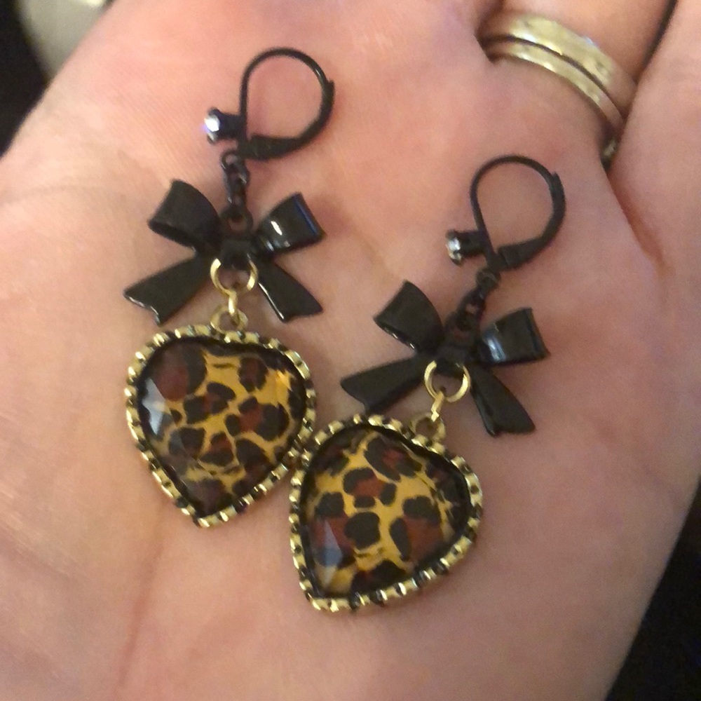 Betsy Johnson leopard hear earrings